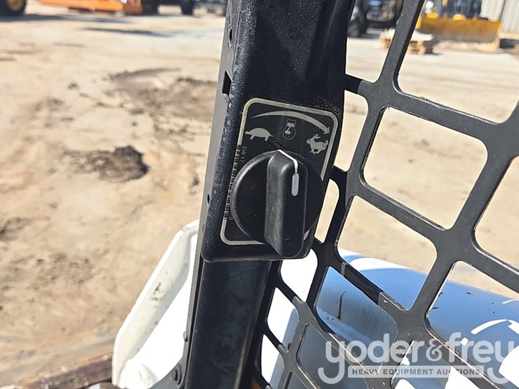 2019-bobcat-t590-image-51