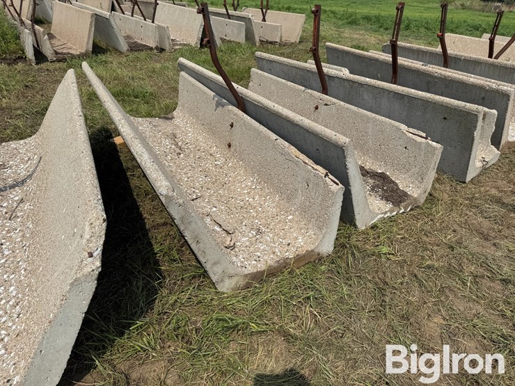 concrete-feed-bunks-image-9