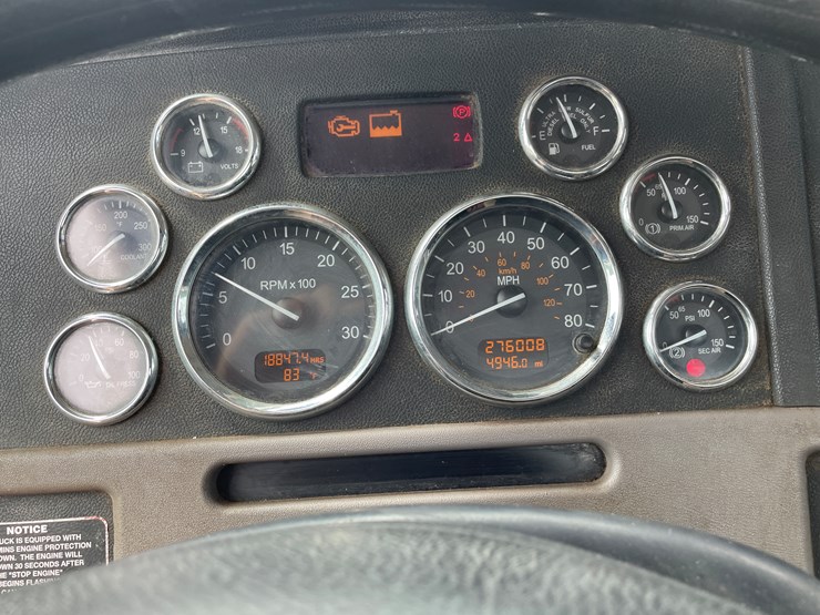 2011-peterbilt-365-image-70