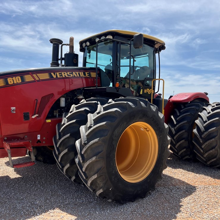 2017 VERSATILE 610