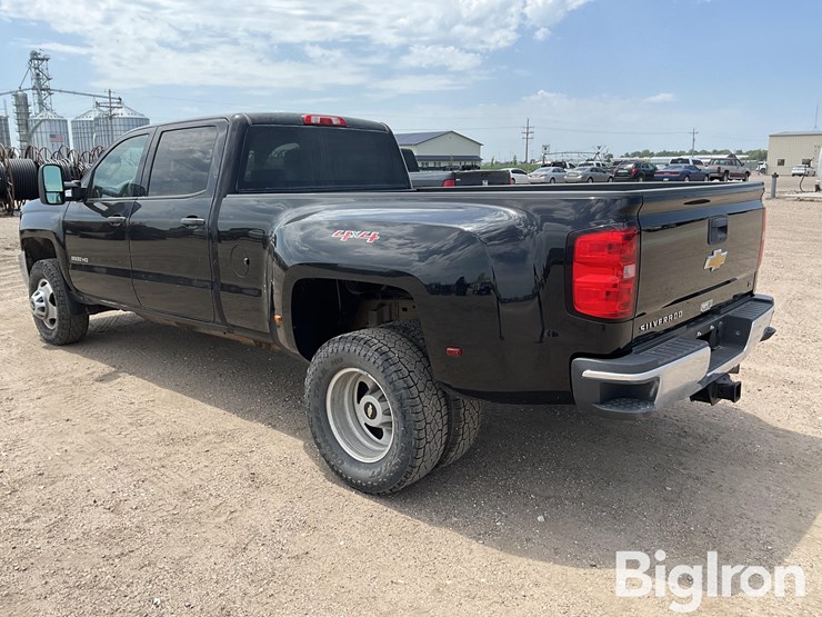 2015-chevrolet-3500-image-7