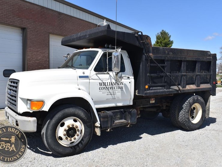 1995-ford-f800-image-5