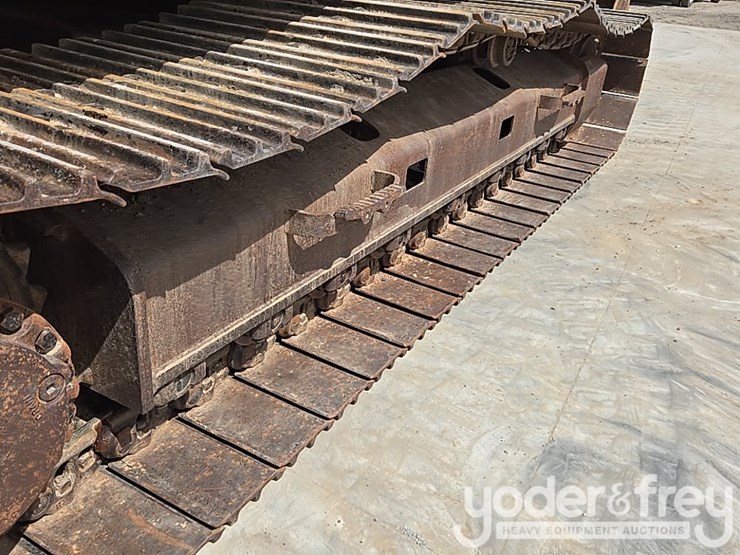 2015-caterpillar-329fl-image-24