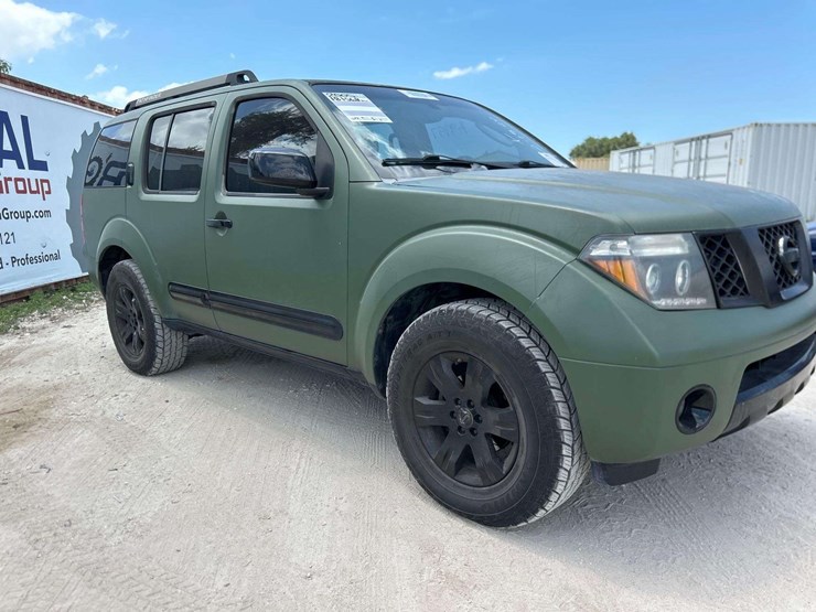 2005-nissan-pathfinder-image-2