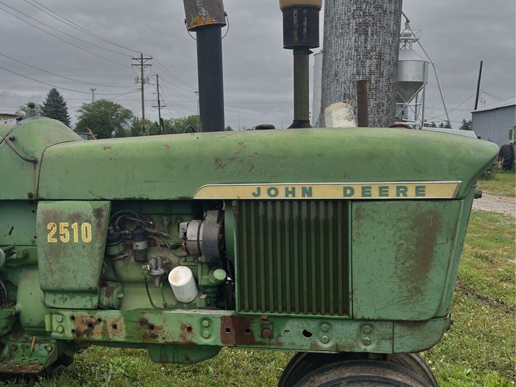 john-deere-2510-image-16