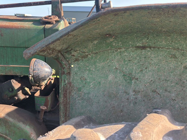 john-deere-70-image-25