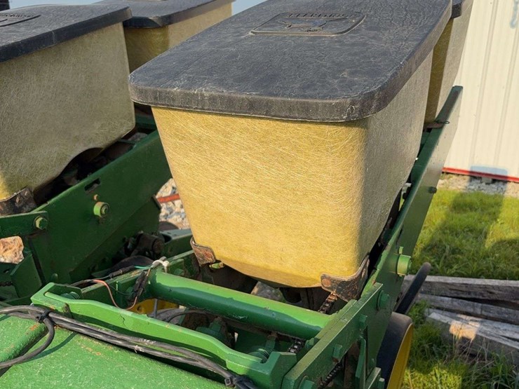 john-deere-7000-image-12
