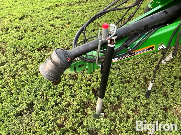 2021-john-deere-560r-image-10