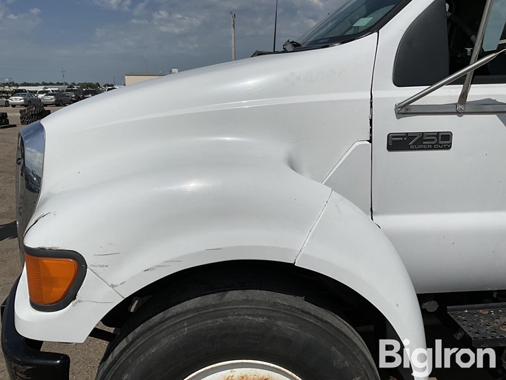 2006-ford-f750-image-12