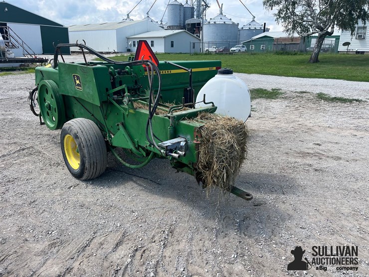 john-deere-337-image-6