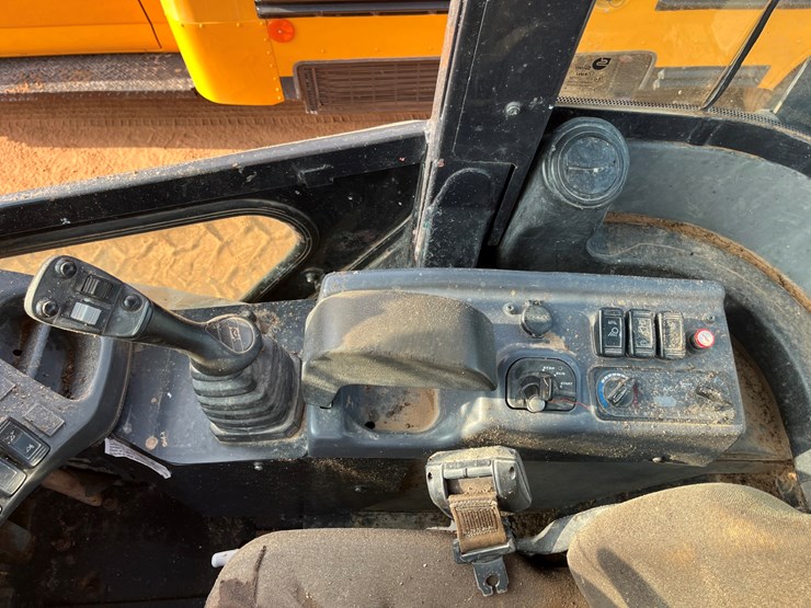 kubota-r630-image-12