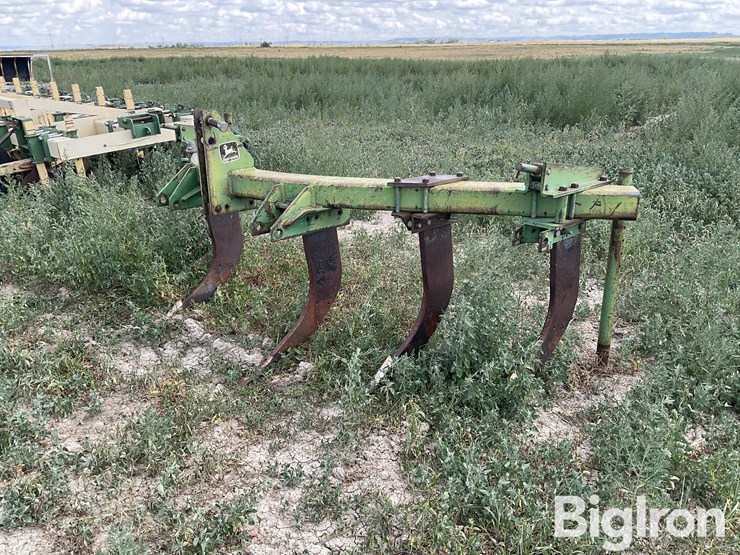 john-deere-6-image-1