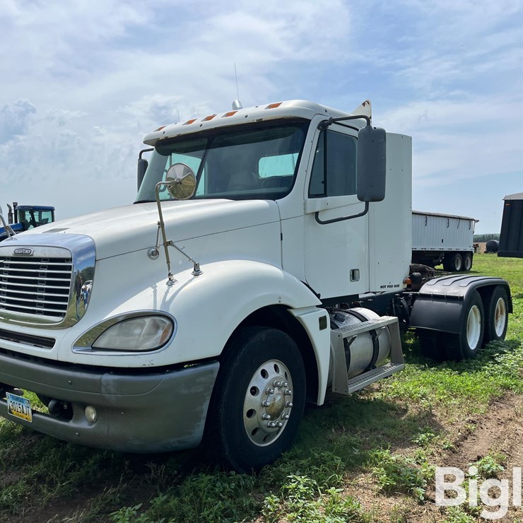 2003 Freightliner T/A Truck Tractor