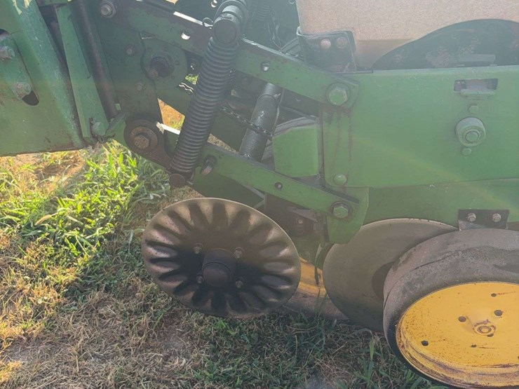 john-deere-7000-image-8