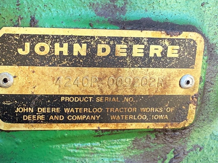 john-deere-4240-image-16