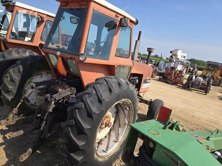 allis-chalmers-7010-image-7