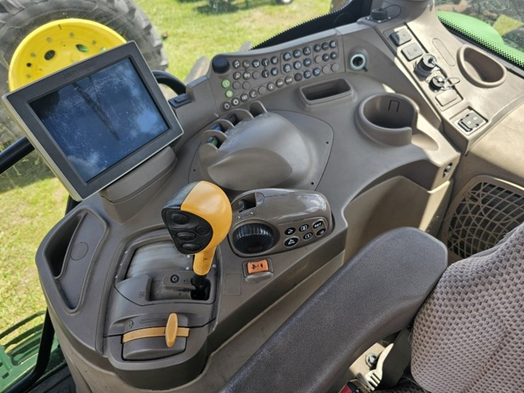 2020-john-deere-6195r-image-8