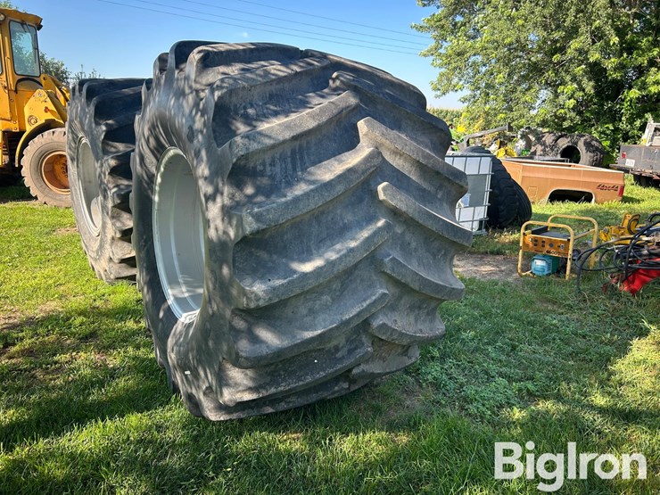 firestone-1250/45-32-tires-&-rims-image-2