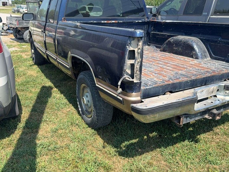1995-chevrolet-k2500-image-5