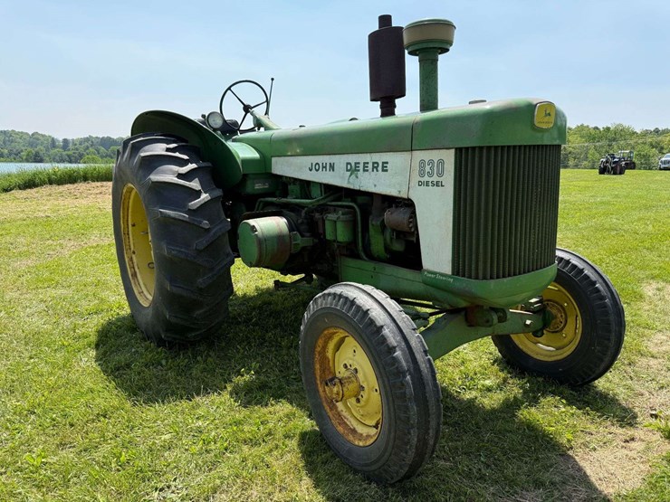 john-deere-830-image-3