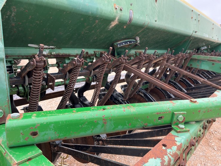 john-deere-8300-image-6