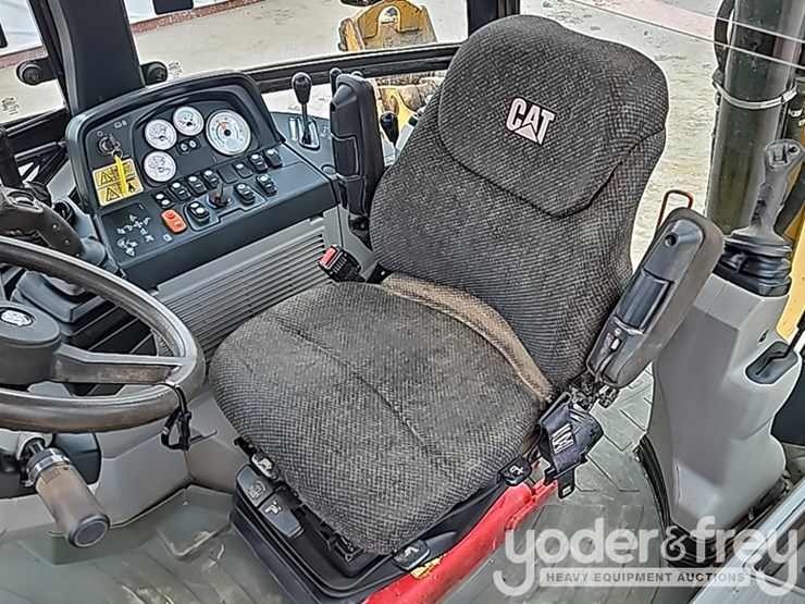 2011-caterpillar-420e-image-48