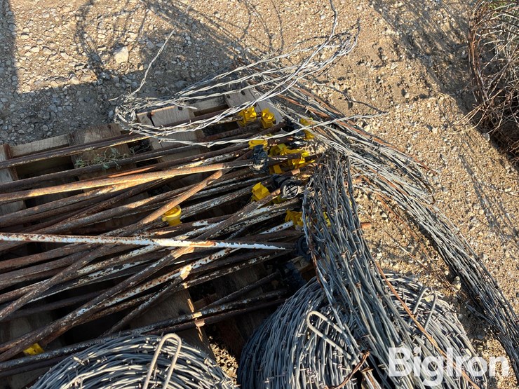 barbed-wire-&-posts-image-12