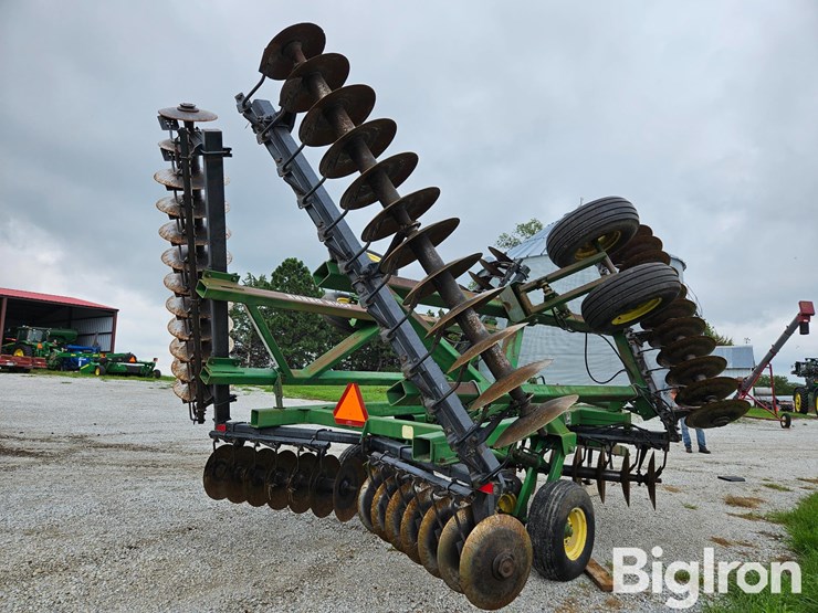 john-deere-630-image-5