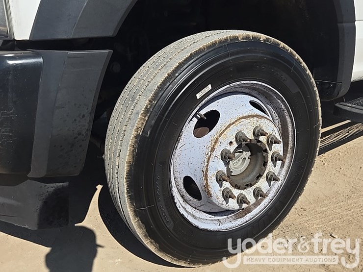 2019-ford-f550-xl-image-10