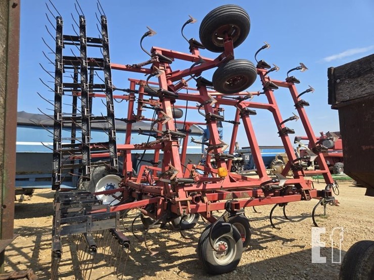 case-ih-4300-image-7