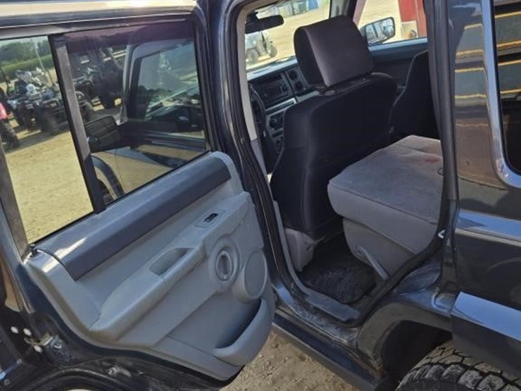 2007-jeep-commander-image-10
