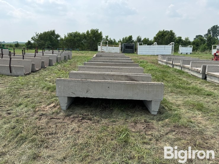 concrete-h-feed-bunks-image-6
