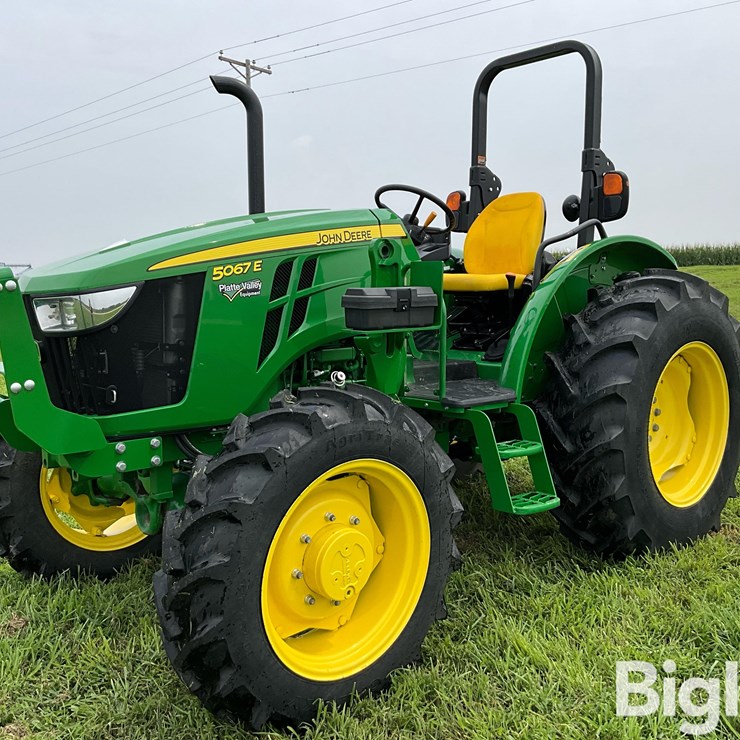 2023 JOHN DEERE 5067E