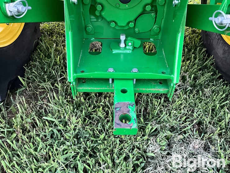 2023-john-deere-5050e-image-10