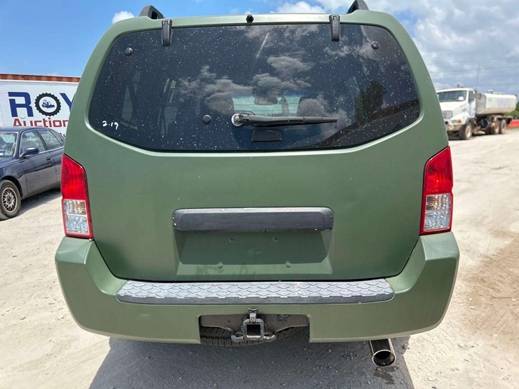 2005-nissan-pathfinder-image-17