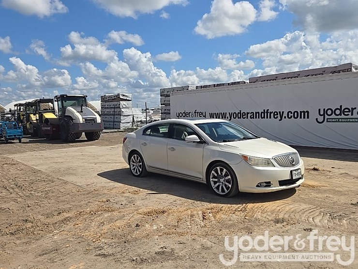 2010-buick-lacrosse-cxs-image-7