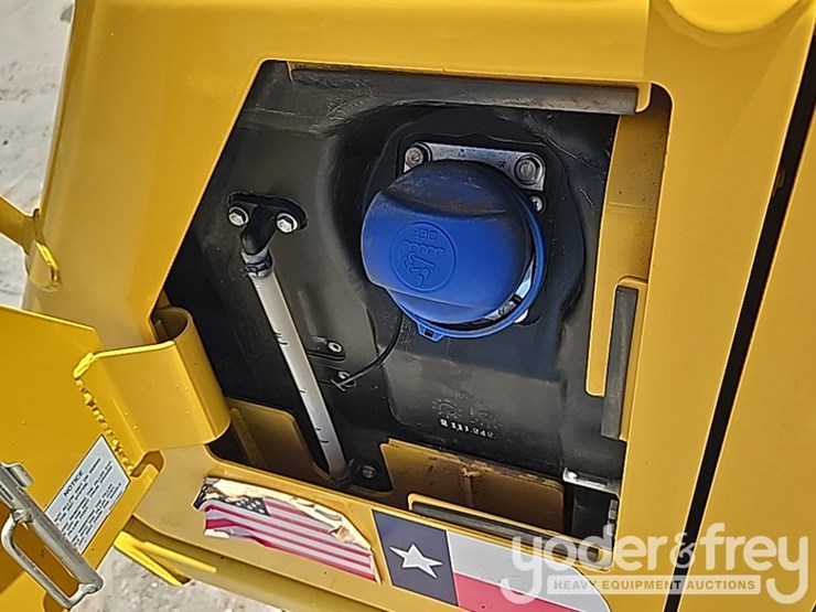2021-komatsu-d65px-18-image-50