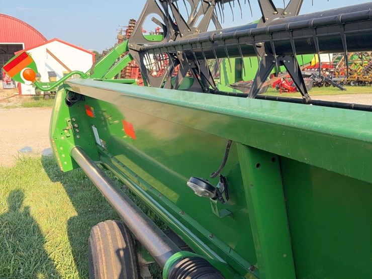 2010-john-deere-635f-image-23