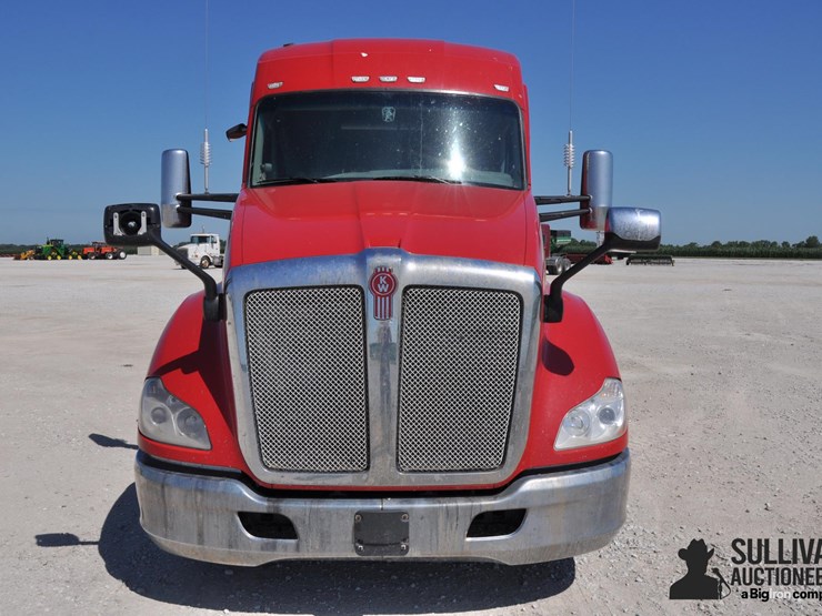 2019-kenworth-t680-image-2
