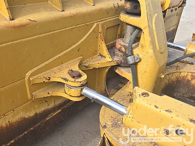2008-caterpillar-d6n-lgp-image-31