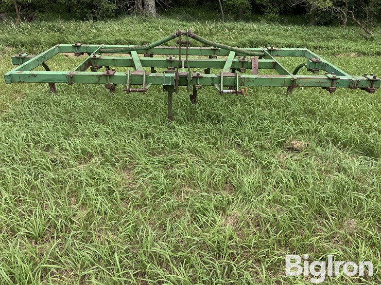 john-deere-100-image-2