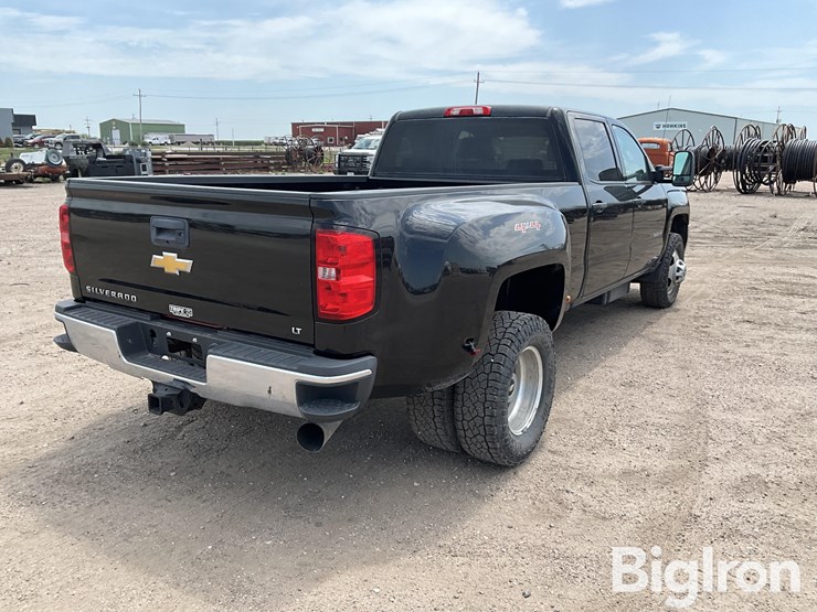 2015-chevrolet-3500-image-5