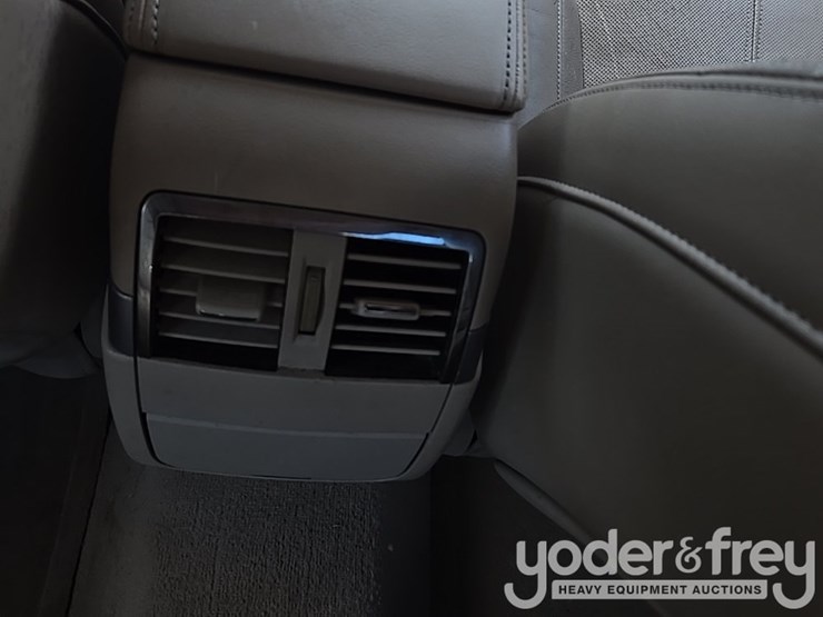 2010-buick-lacrosse-cxs-image-47
