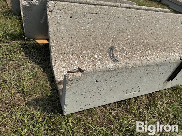 concrete-feed-bunks-image-13