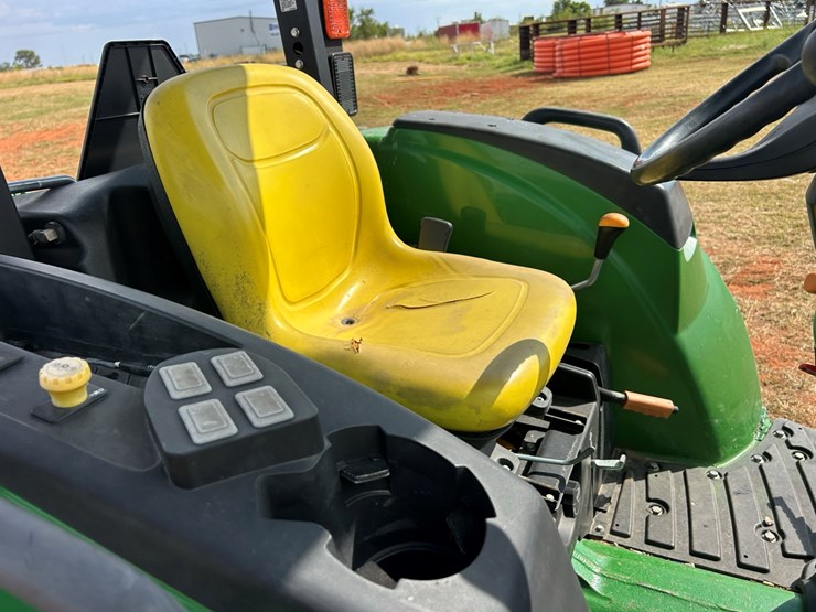2020-john-deere-4044m-image-22