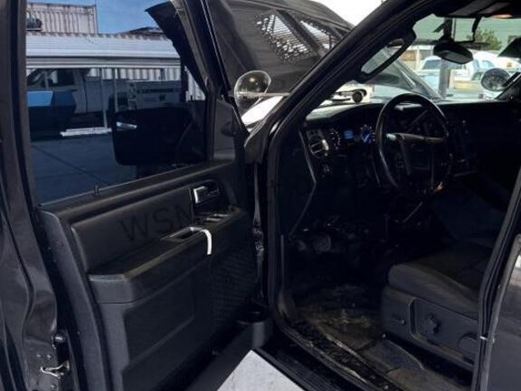 2016-ford-expedition-image-28