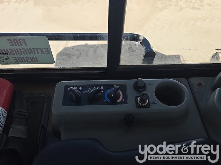 2021-komatsu-d61px-24-image-52