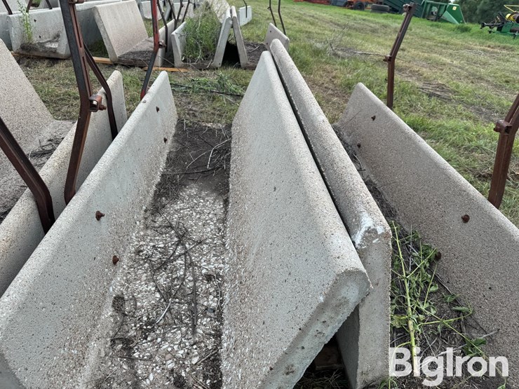 concrete-feed-bunks-image-18