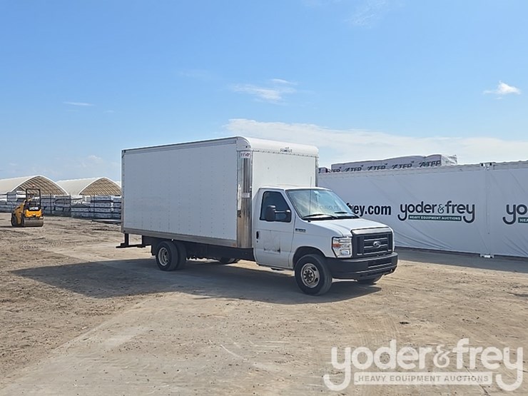 2019-ford-e350-image-7