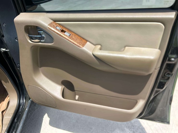 2005-nissan-pathfinder-image-24
